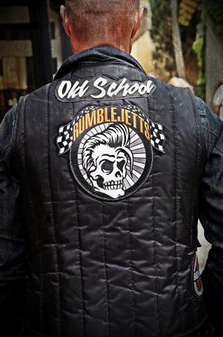 emblemen badges patches i badge pro merchandise bestellen laten maken kopen borduren rug embleem biker patch