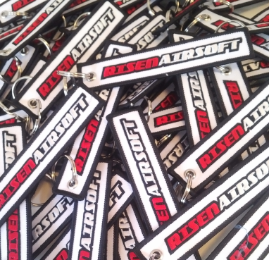 geborduurde sleutelhangers laten borduren maken remove before flight emblemen badges patches pro merchanidise 15